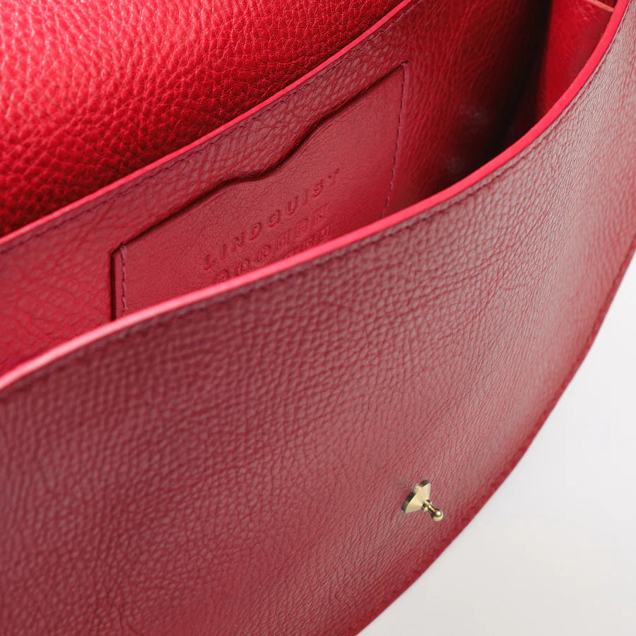 The Mezzo in Carmine Bags Lindquist