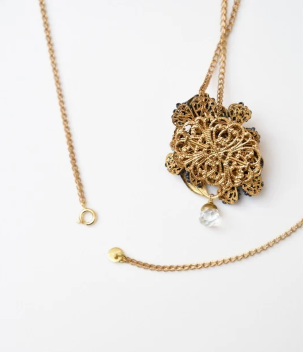 Sumire Bouquet Necklace