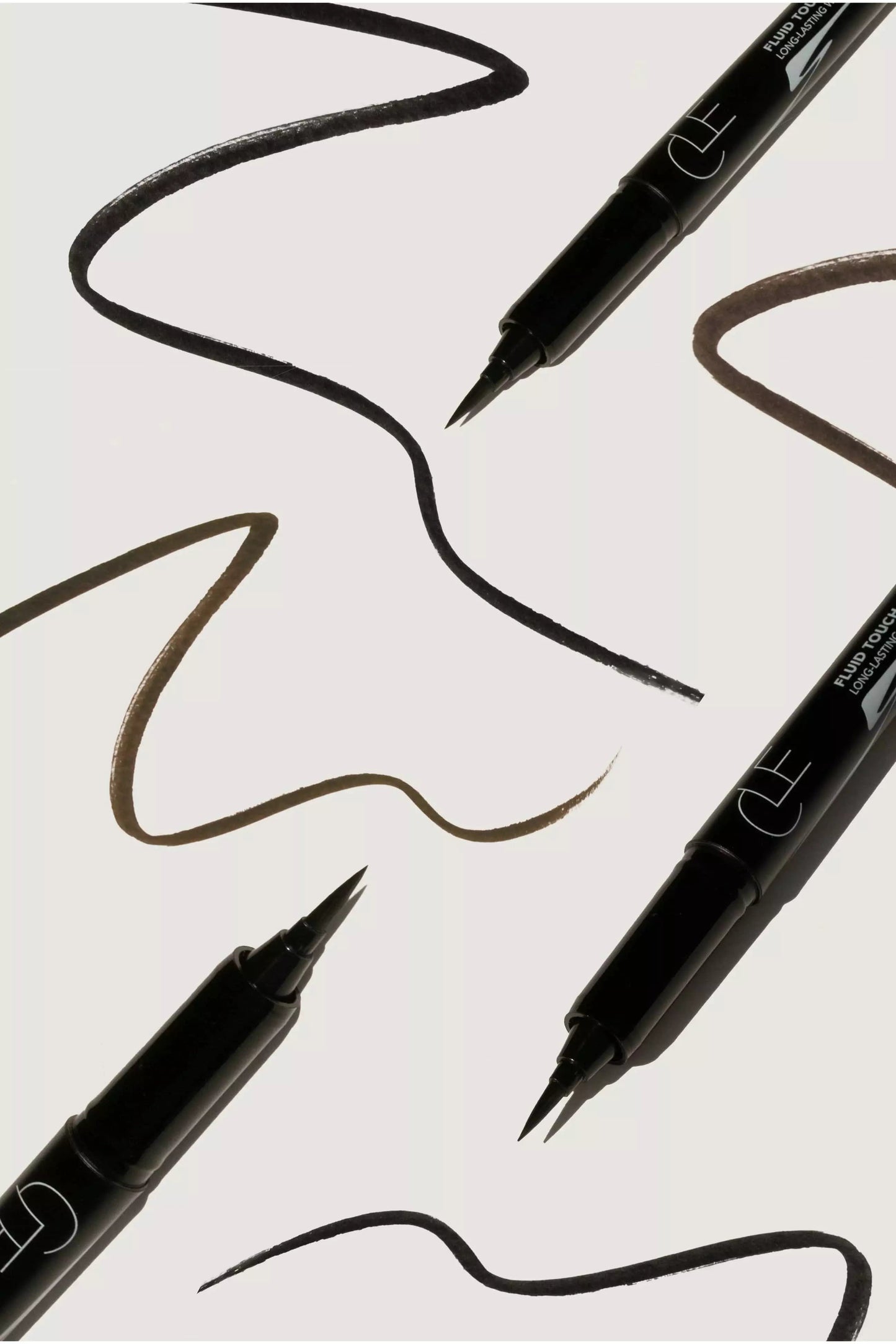 Fluid Touch Liquid Liner Beauty CLE   