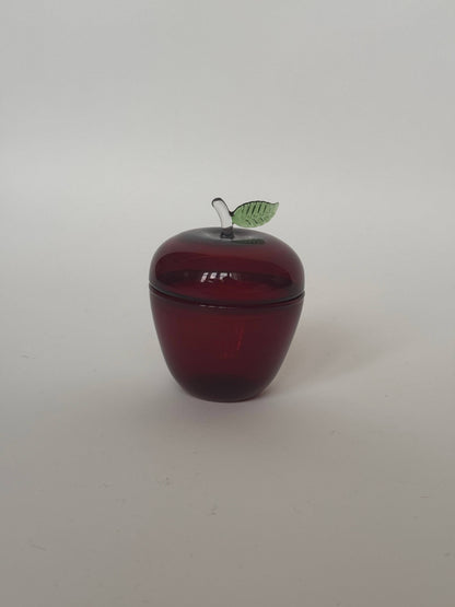 La Pomme, Red Home Sophie Lou Jacobsen
