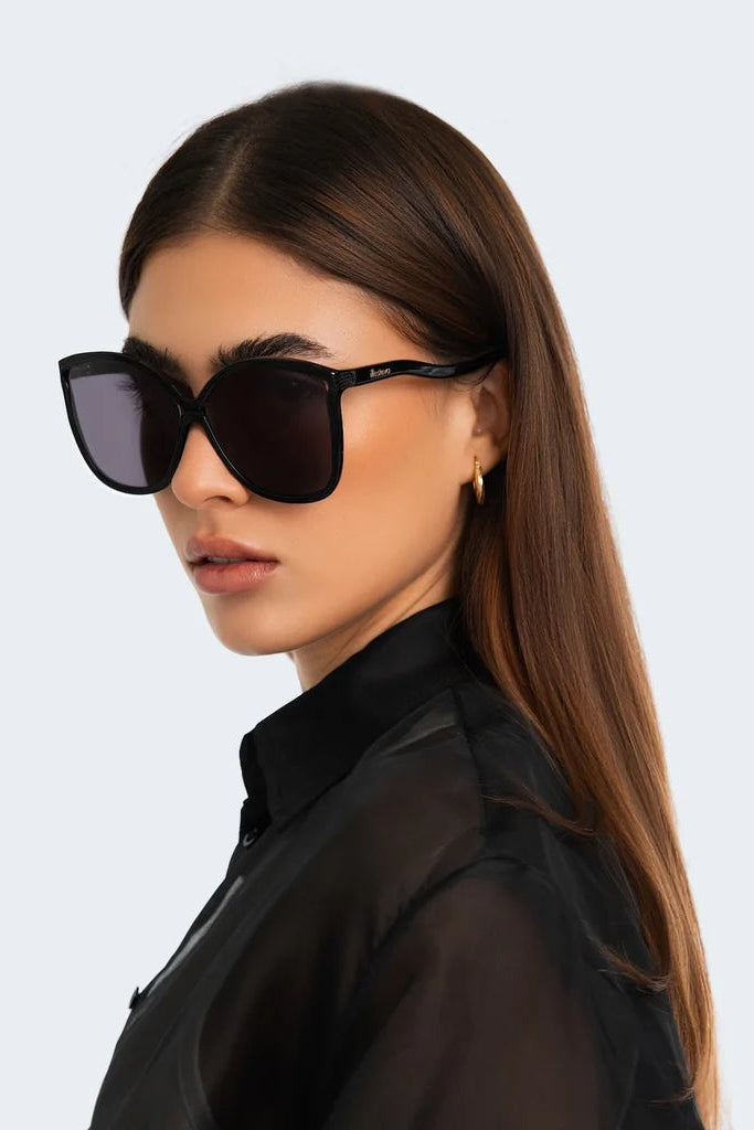 Nancy 57 Sunglasses Black/Grey