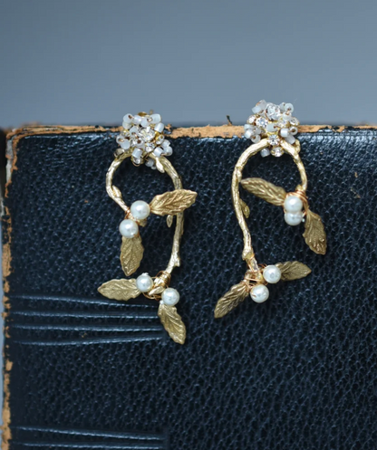 Mistletoe Branch Earring