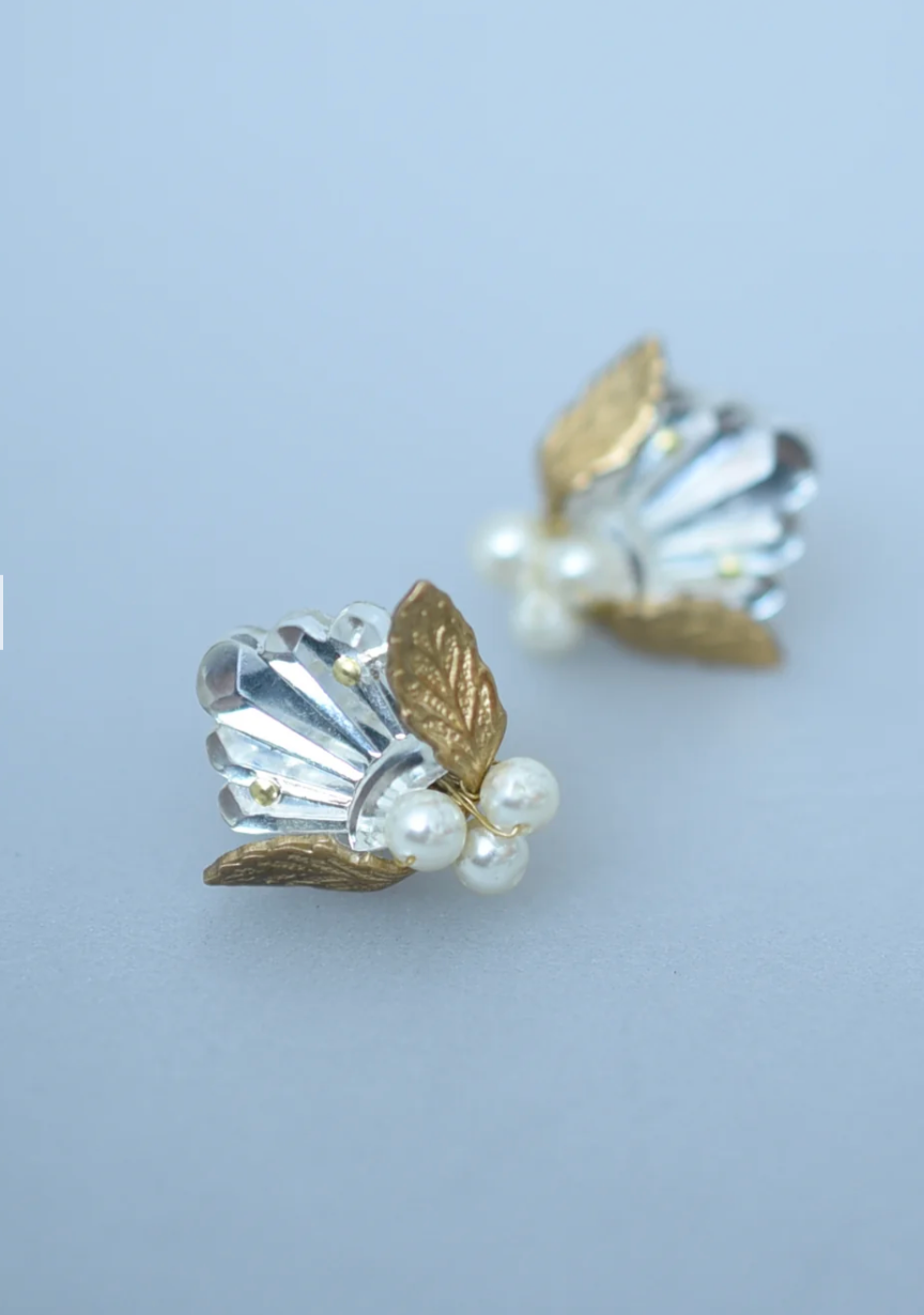 Mistletoe Glass Earring