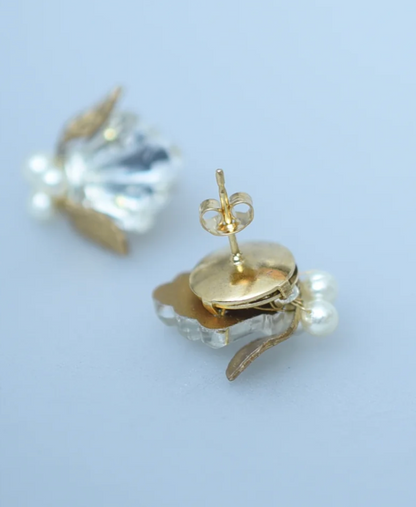 Mistletoe Glass Earring