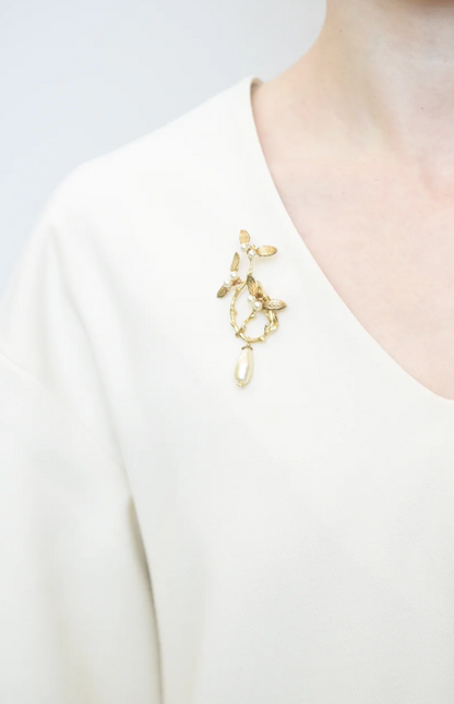 Mistletoe Brooch