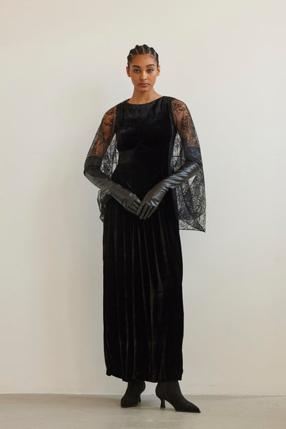 SAMPLE FW26 - Zelda Chantilly Lace Shawl - Black Samples CHRISTINE ALCALAY