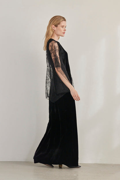 SAMPLE FW26 - Zelda Chantilly Lace Shawl - Black Samples CHRISTINE ALCALAY