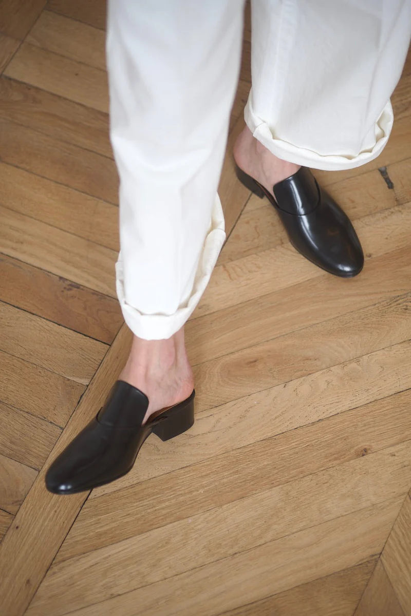 Anne Thomas Fatima Mule in Black, Small Batch, Made in Italy, 40