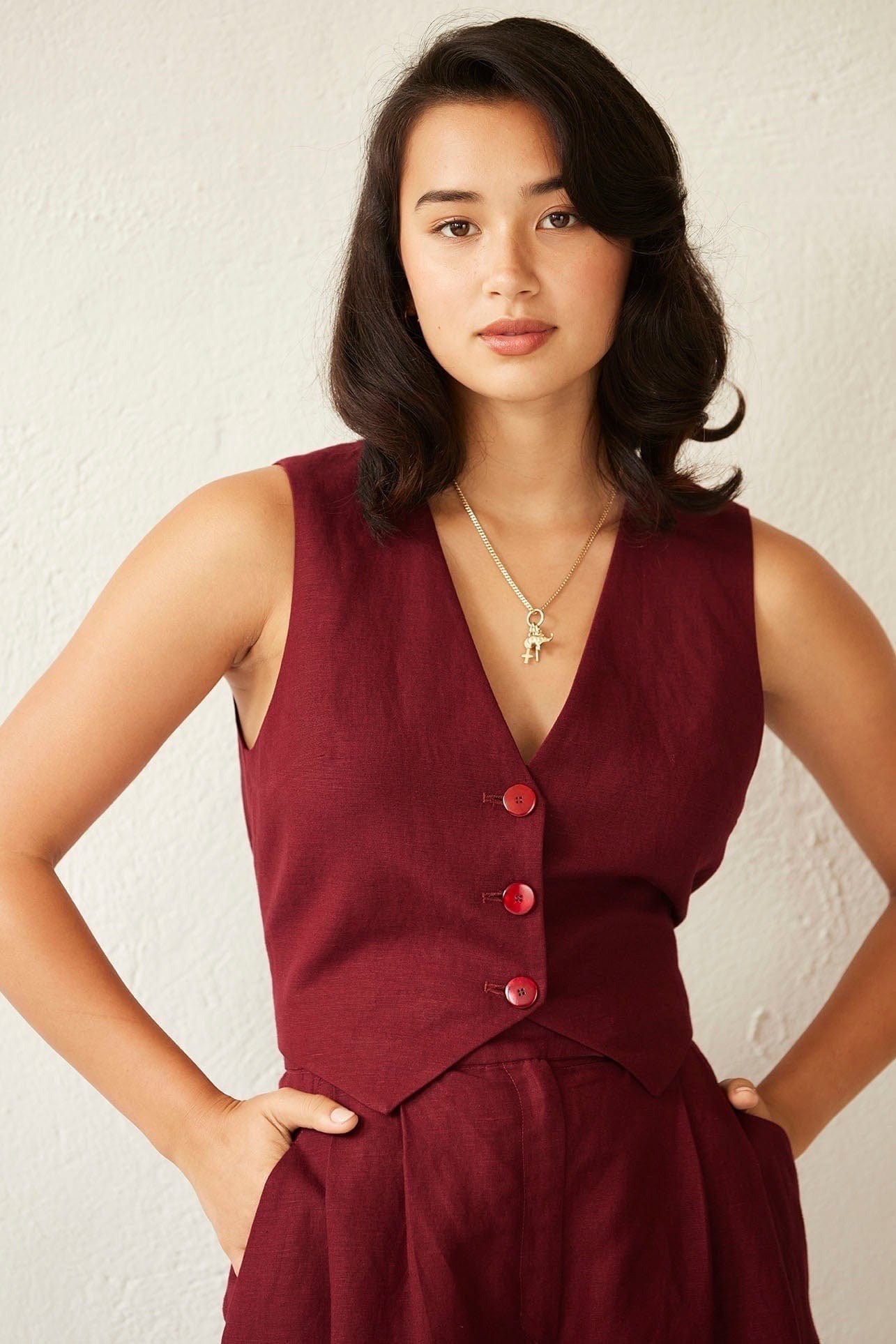 Diane Vest in Linen Blend Vests CHRISTINE ALCALAY Cranberry Extra Small 