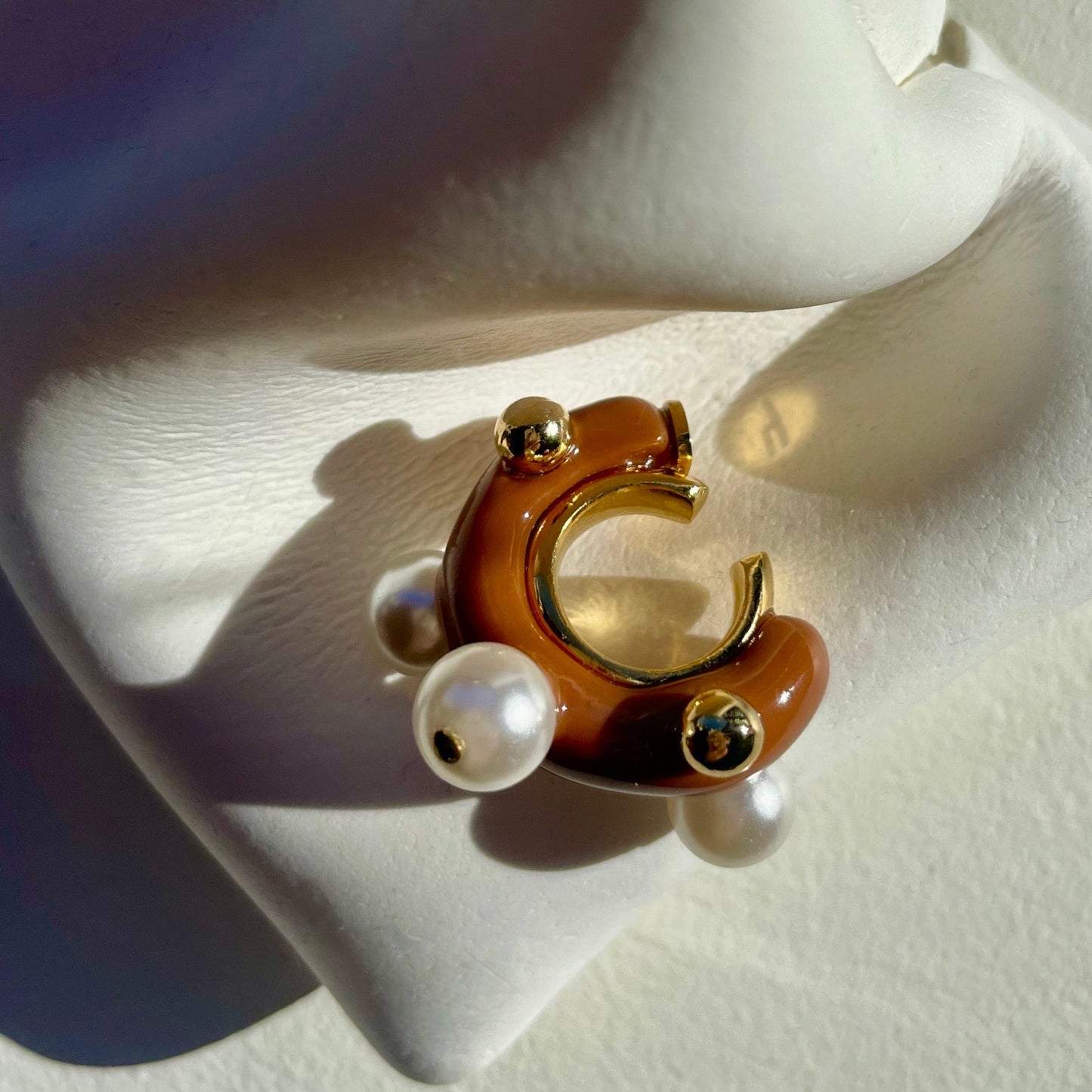 Teardrop Ear Cuff in Brown Jewelry hannayoo works   