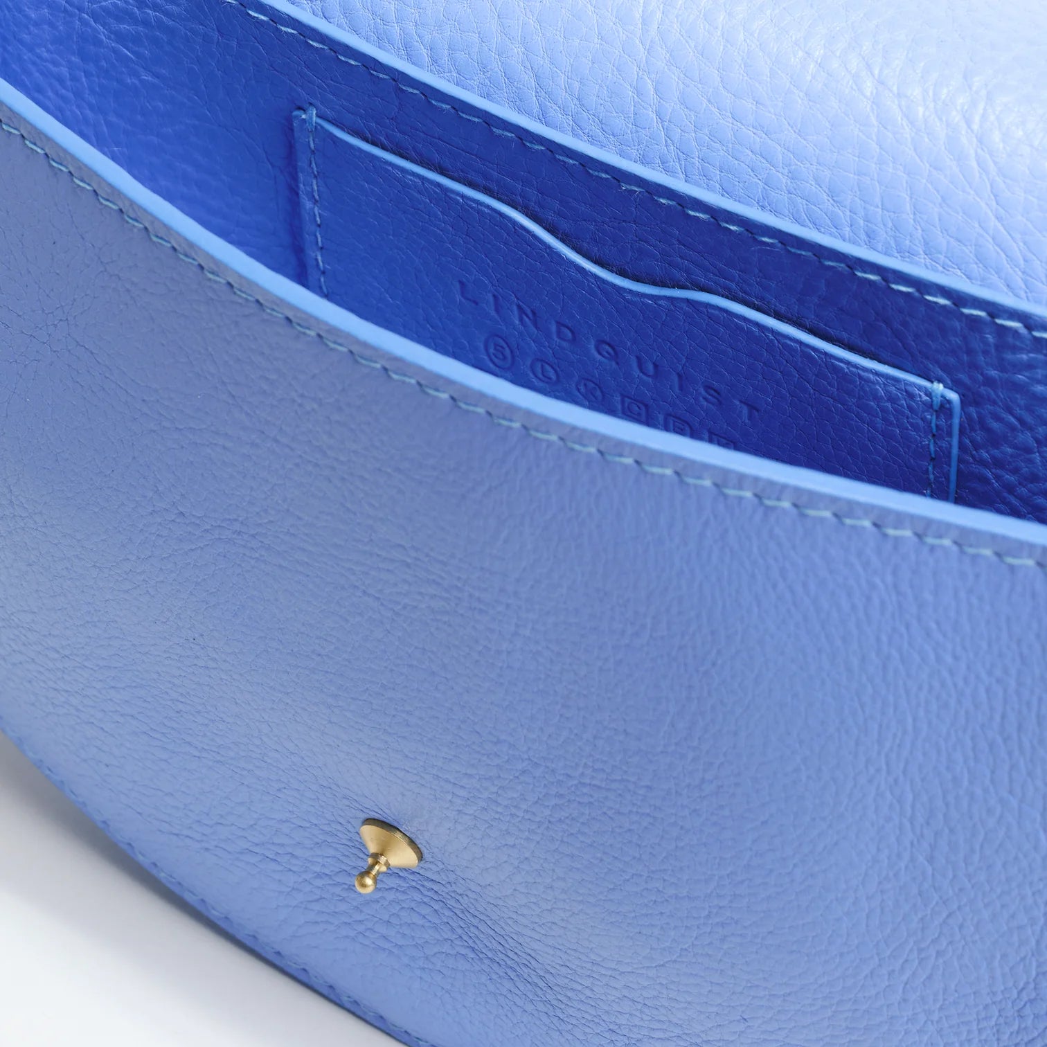 The Mezzo in Periwinkle Bags Lindquist