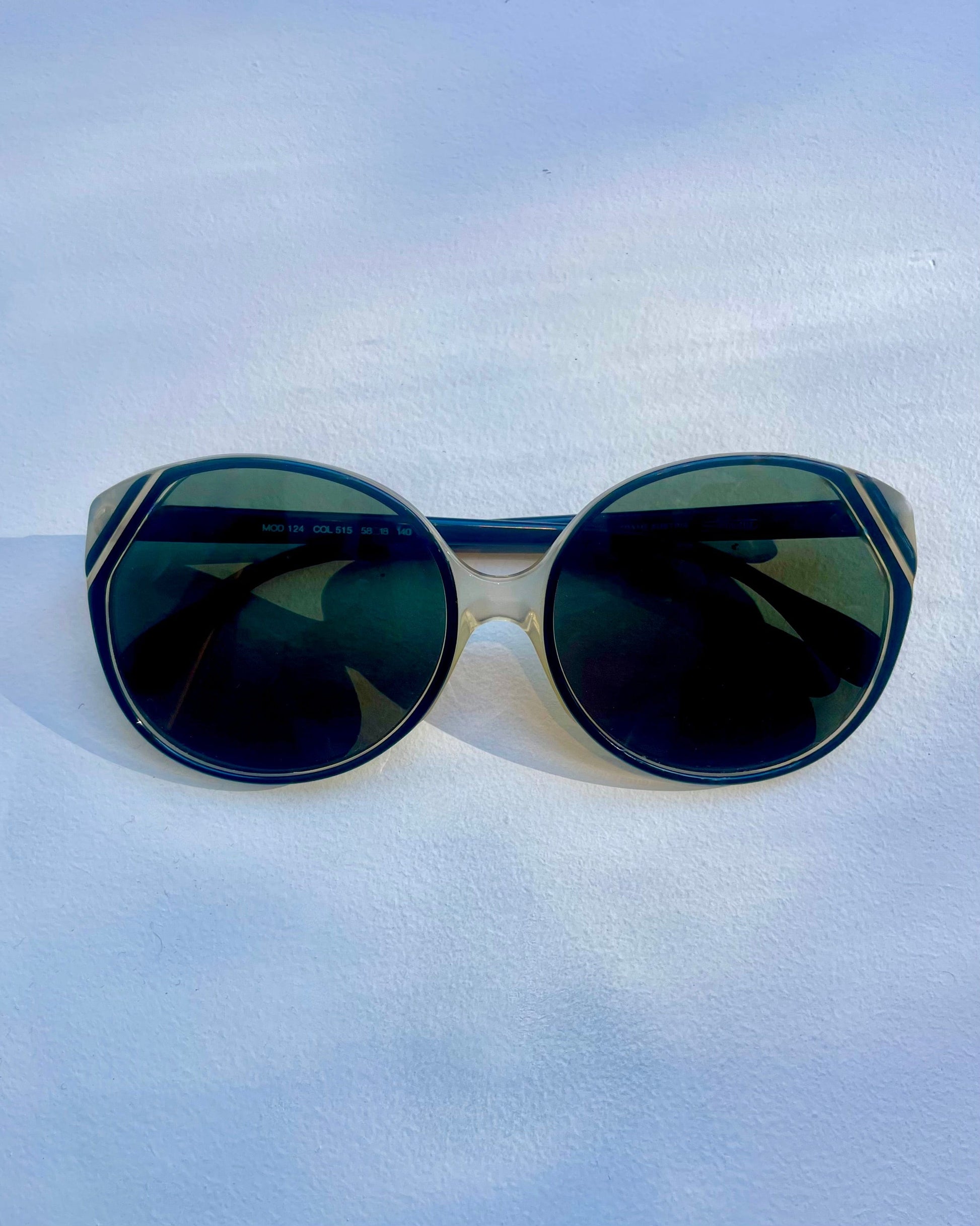 Black/Clear Silhouette 80s Vintage Sunglasses Accessories Vintage Shades   